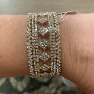 Women’s bracelet.